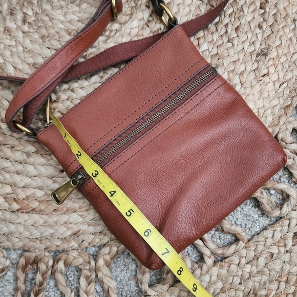 Fossil Voyager Pebble Cow Hide Leather Small Square Crossbody Brown - Picture 11 of 13